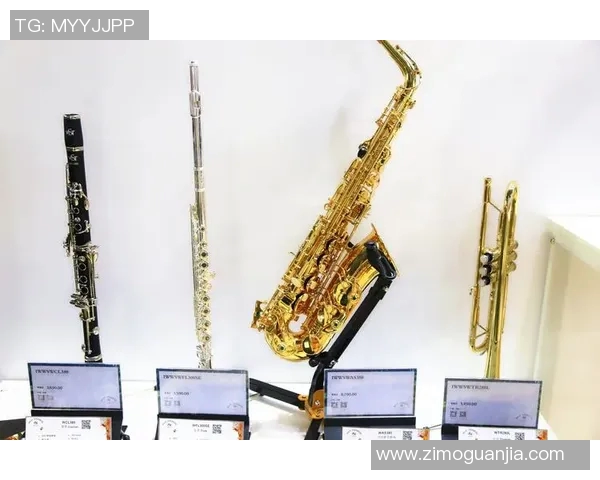 吉布森的传奇人生与创作历程探秘:从音乐到文学的多元化成就 吉布森的传奇人生与创作历程探秘:从音乐到文学的多元化成就