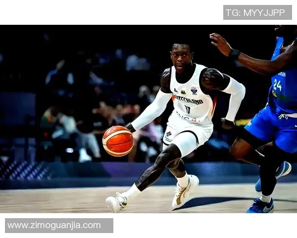 丹尼斯施罗德：从德国篮球新星到NBA赛场的闪耀之路