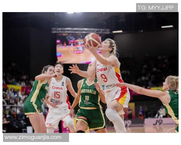 八一女篮迎战山西女篮决战赛场展现巾帼风采与竞技精神