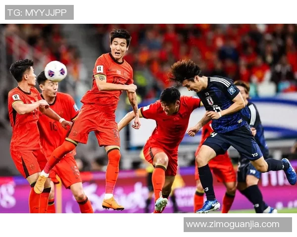 卡塔尔世界杯中国队奋勇争先展现拼搏精神与团队合作的精彩瞬间